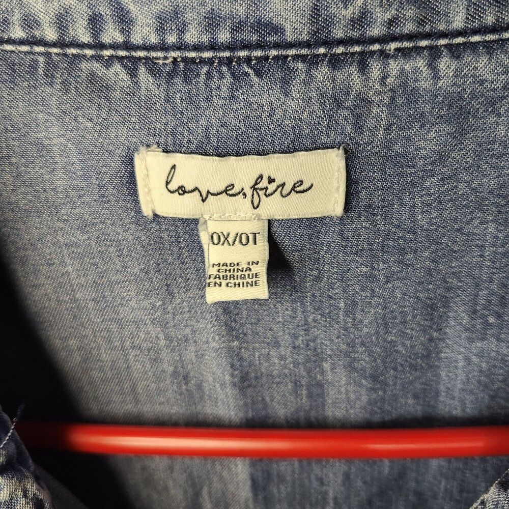 Love Fire Denim Shirt 0X Lyocell Button Down Rhinestone Shoulder Roll Tab READ - Picture 5 of 14